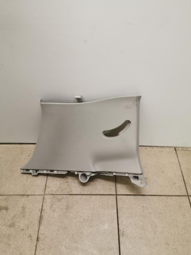 Nissan / Datsun Leaf (ZE0) Hatchback Leaf (EM57) C STIJL BEKLEDING RECHTS  20 76935/3NA0A |76935|NISSAN||