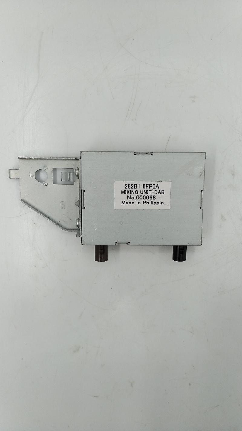 NISSAN X-Trail T32 (2013-2022) Bootlid Antenna Amplifier 282B16FP0A 10849544