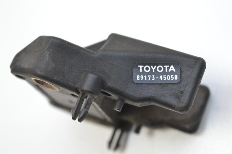 LEXUS RX 2 generation (2003-2009) Датчик удара передний левый 89173-45050 2228328